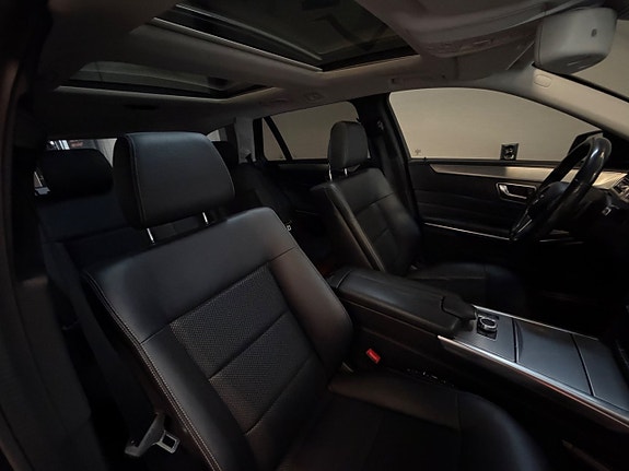 Mercedes-Benz E220 9 of 17