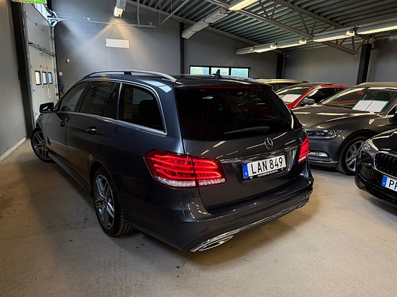 Mercedes-Benz E220 7 of 17