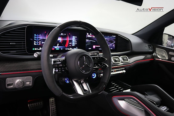 Mercedes-Benz GLE53 13 of 30