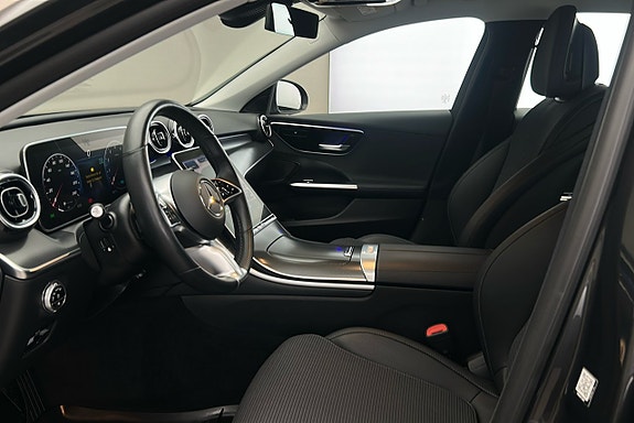 Mercedes-Benz C200 10 of 23
