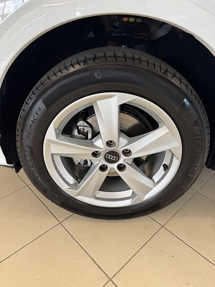 Audi Q2 16 of 22