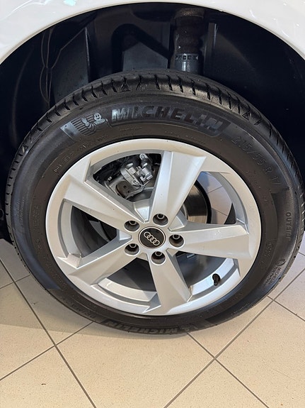 Audi Q2 15 of 22