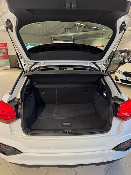 Audi Q2 19 of 22