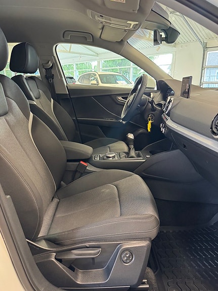 Audi Q2 17 of 22