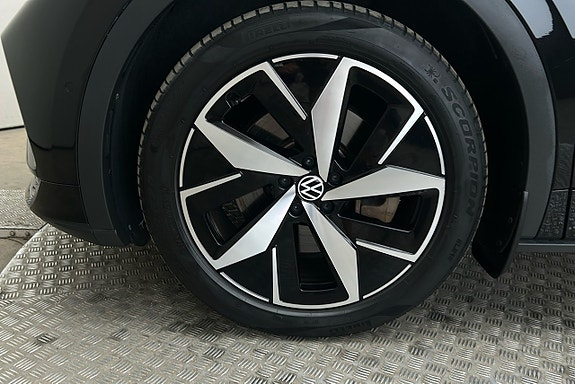 Volkswagen ID.4 GTX 12 of 24
