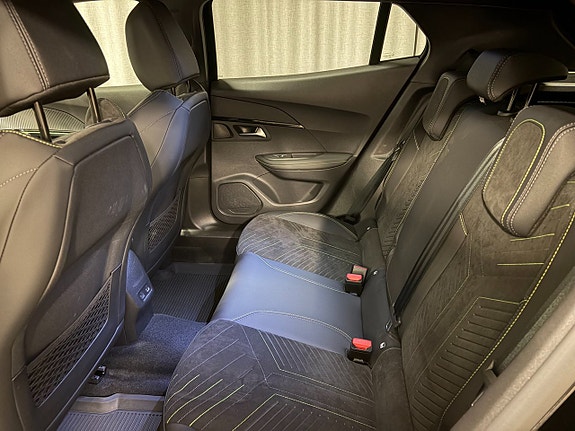 Peugeot 2008 6 of 16