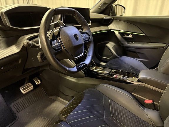 Peugeot 2008 8 of 16