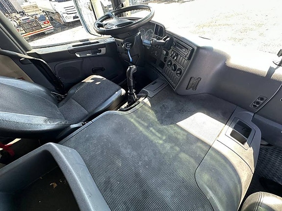 Scania P230LB4X2MNA Serie 3210 6 of 9