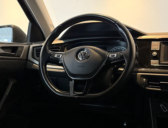 Volkswagen Polo 13 of 15