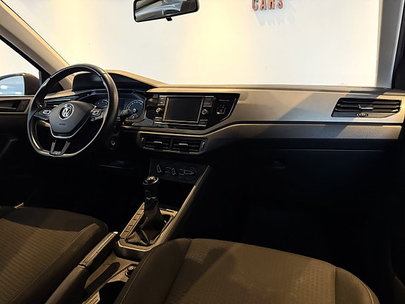 Volkswagen Polo 11 of 15