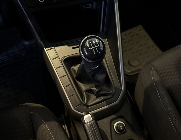 Volkswagen Polo 15 of 15