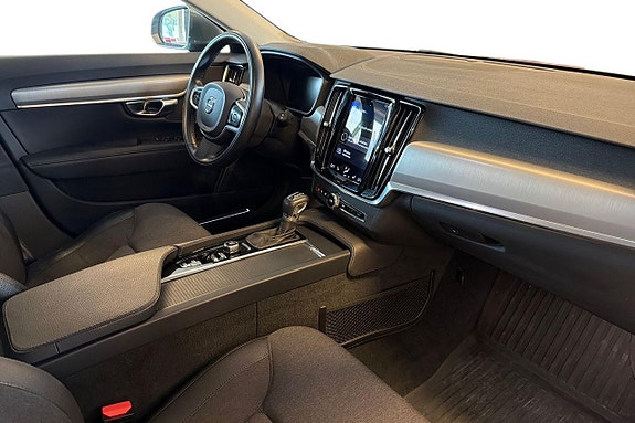 Volvo V90 10 of 23