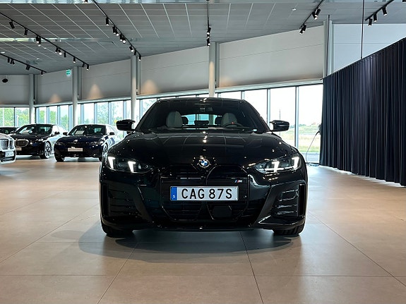 BMW i4 2 of 24