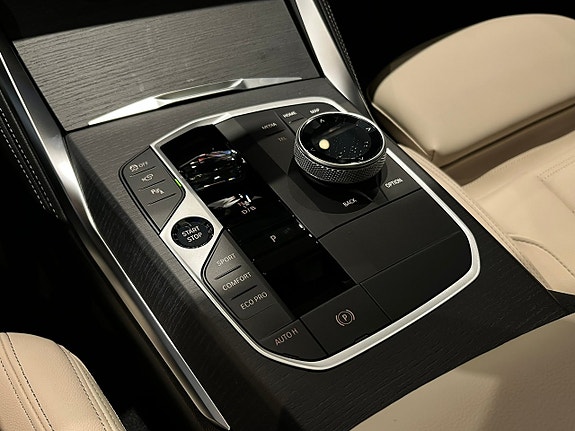 BMW i4 17 of 24