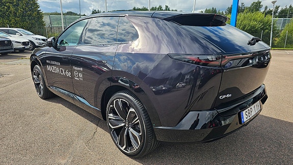 Mazda CX-6e 8 of 20