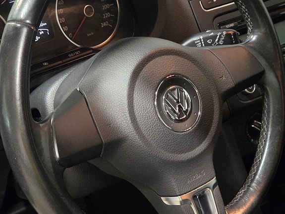 Volkswagen Polo 16 of 30