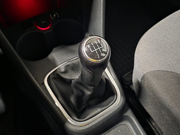 Volkswagen Polo 18 of 30