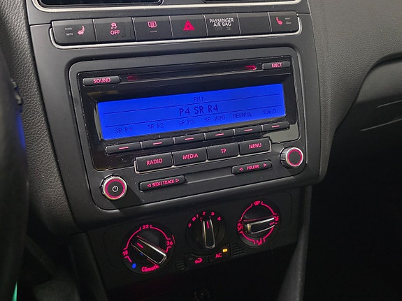 Volkswagen Polo 19 of 30
