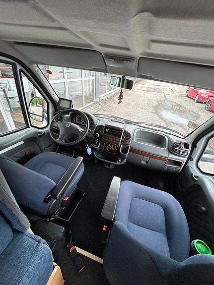 Dethleffs A 6971 GARAGE, SOLCELL, BACK KAMERA, 6 PLATSER 3 of 12