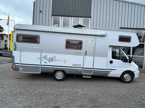 Dethleffs A 6971 GARAGE, SOLCELL, BACK KAMERA, 6 PLATSER