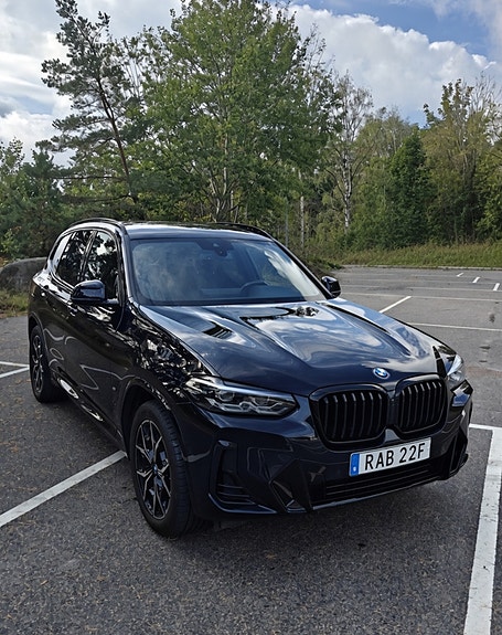 BMW X3 2 of 4
