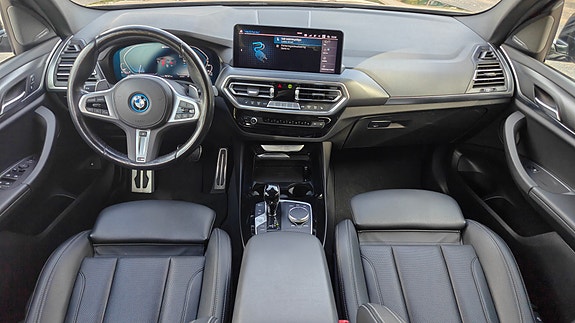 BMW X3 4 of 4