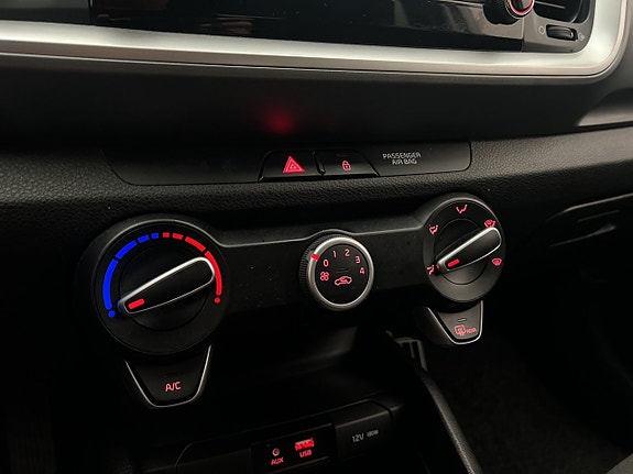 Kia Stonic 19 of 28