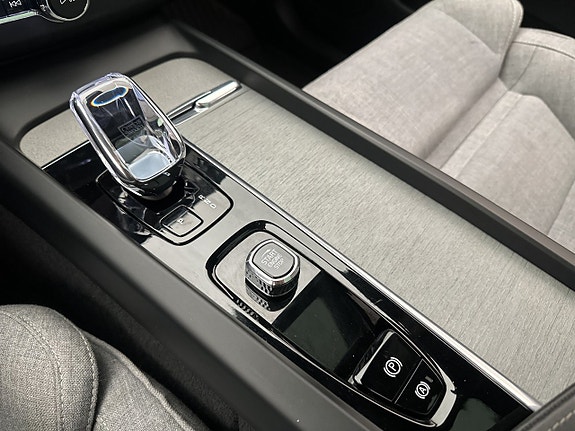 Volvo XC60 30 of 30