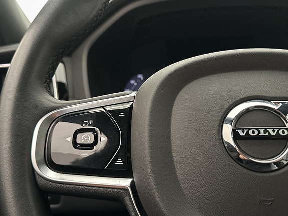 Volvo XC60 27 of 30