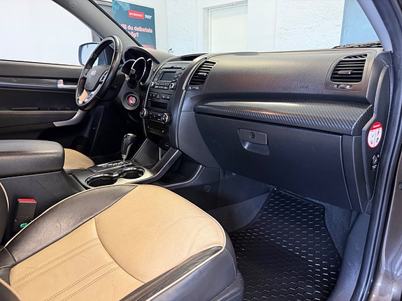 Kia Sorento 7 of 15