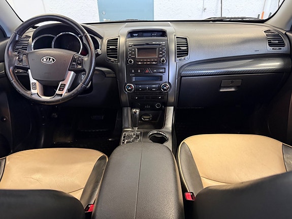 Kia Sorento 12 of 15