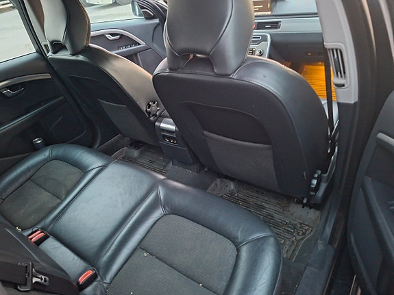 Volvo V70 6 of 7