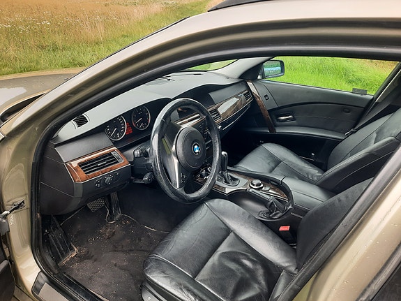 BMW 525i 4 of 4
