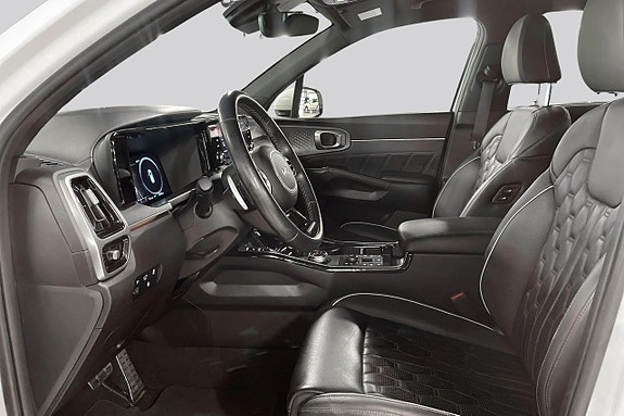 Kia Sorento 10 of 27