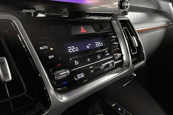 Kia Sorento 15 of 27