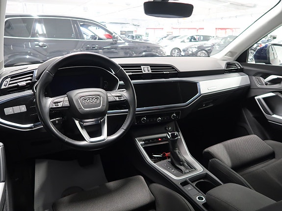 Audi Q3 17 of 30