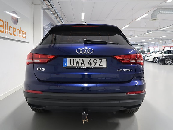 Audi Q3 7 of 30