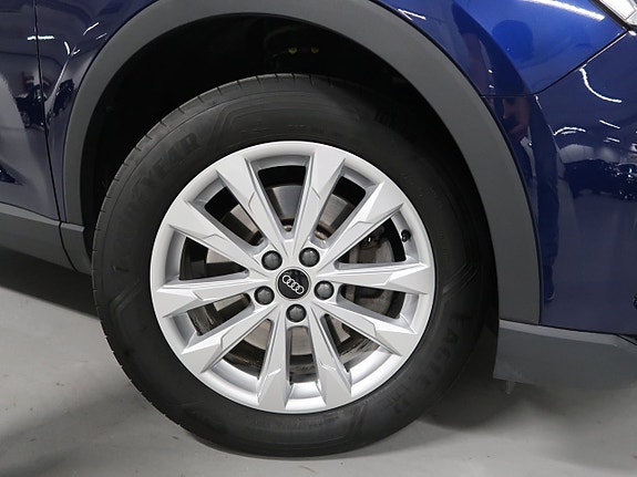 Audi Q3 12 of 30