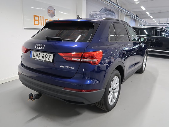 Audi Q3 6 of 30