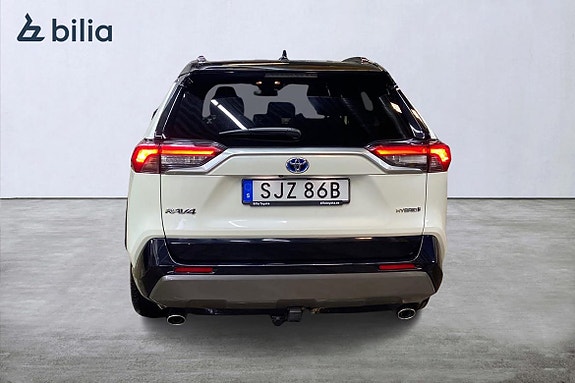 Toyota RAV4 5 of 21