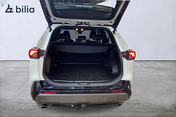 Toyota RAV4 12 of 21