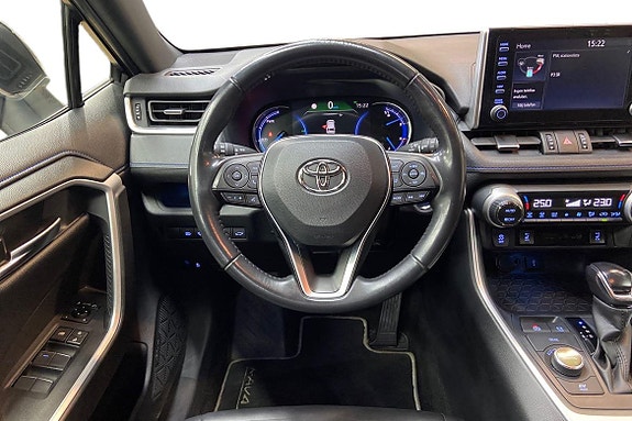 Toyota RAV4 11 of 21