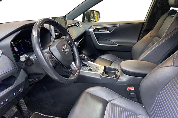 Toyota RAV4 14 of 21