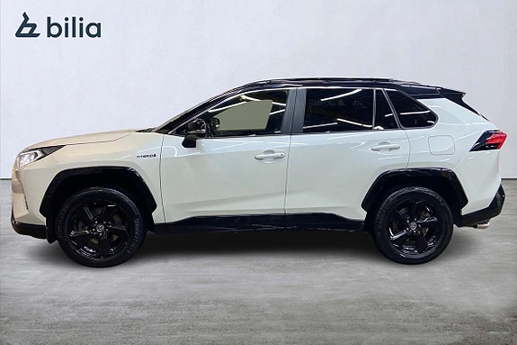 Toyota RAV4 3 of 21