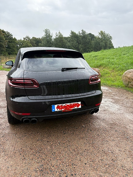 Porsche Macan GTS 2 of 5