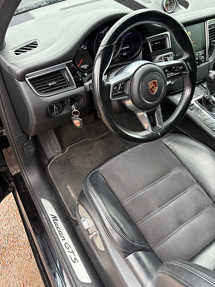 Porsche Macan GTS 5 of 5