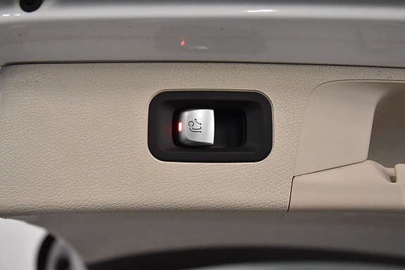 Mercedes-Benz E220 26 of 28