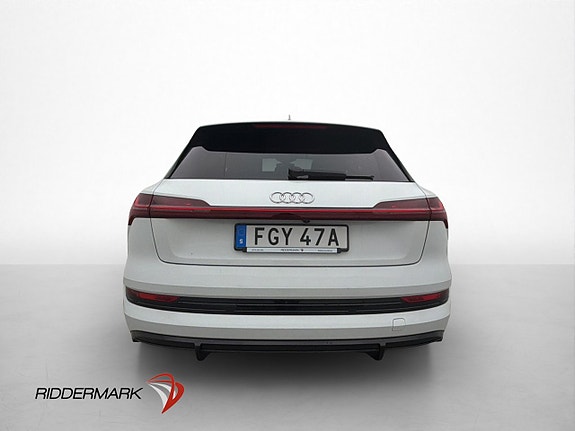 Audi e-tron 7 of 30