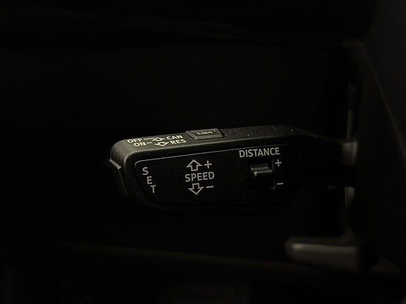 Audi e-tron 18 of 30