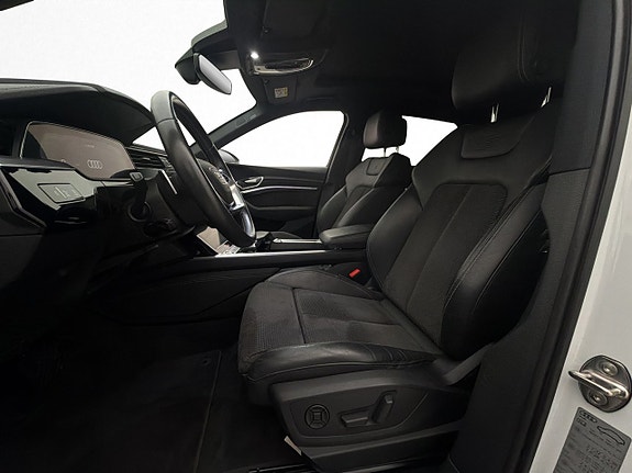 Audi e-tron 13 of 30